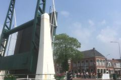 image025